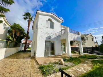 villa-for-sale-paphos-cyprus-sea-view