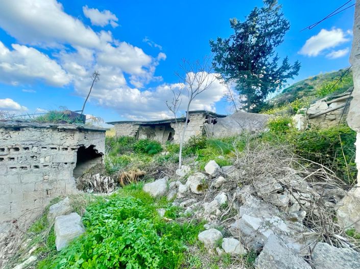 Image No.2-1 Bed Land for sale