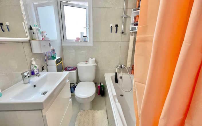 Image No.14-3 Bed House for sale