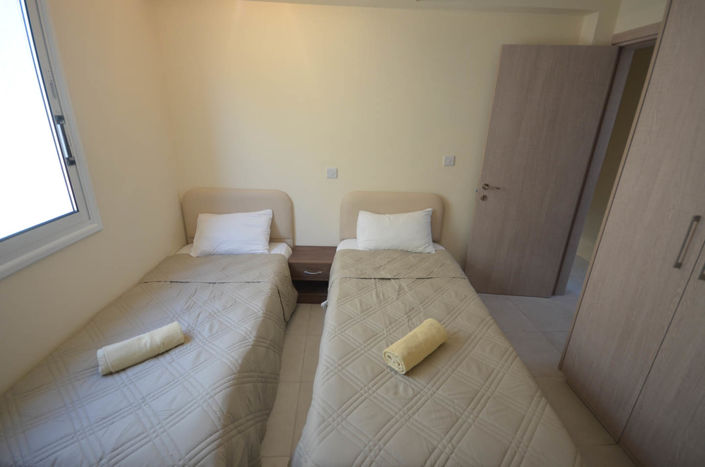 Image No.19-3 Bed House for sale