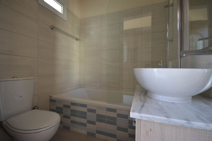 Image No.30-3 Bed House for sale