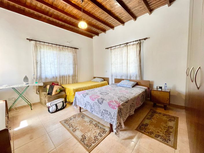 Image No.17-3 Bed House for sale