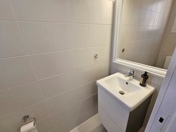 Image No.18-2 Bed House for sale