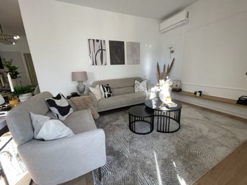 a87db326-f783-41e1-868d-92f7e3f3be56