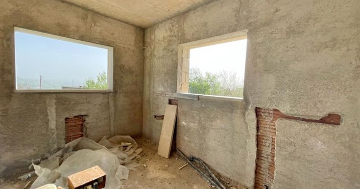 Image No.14-4 Bed House for sale