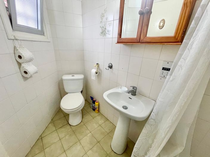 Image No.6-1 Bed House for sale