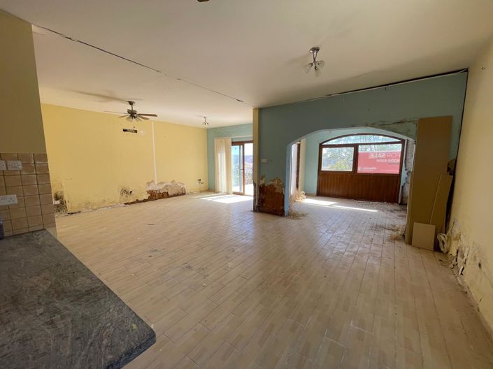 Image No.3-3 Bed House for sale