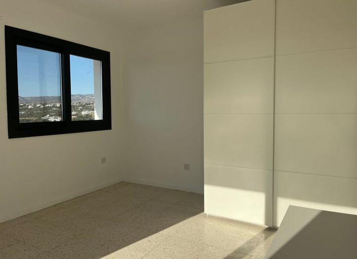 Image No.14-2 Bed House for sale