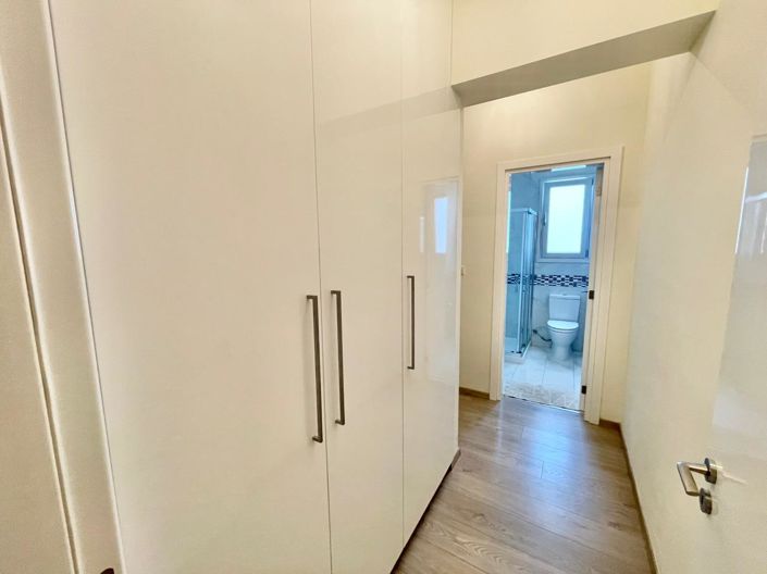 Image No.11-3 Bed Apartment for sale