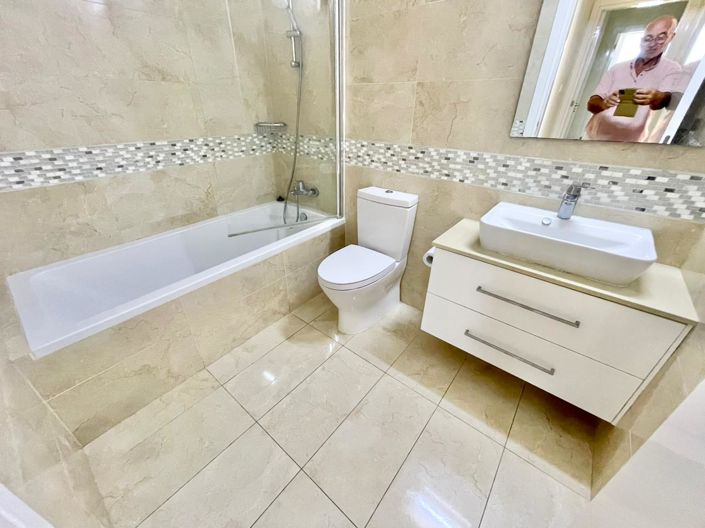 Image No.16-3 Bed Apartment for sale