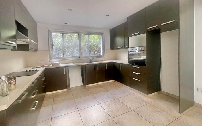 Image No.8-3 Bed House for sale