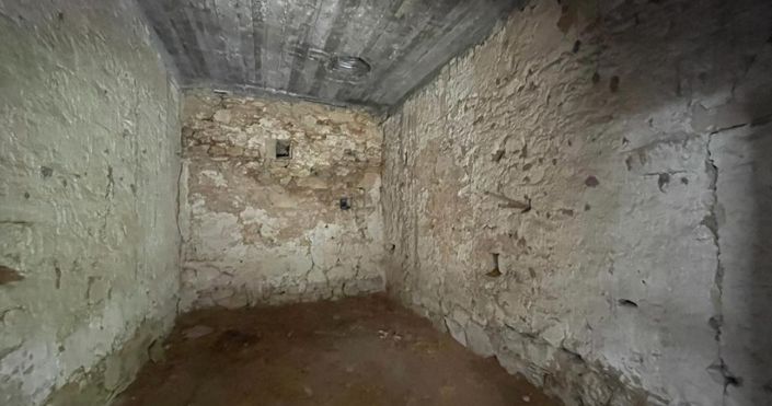 Image No.12-2 Bed House for sale