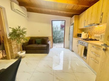 apartment-for-sale-kato-paphos-cyprus-near-se