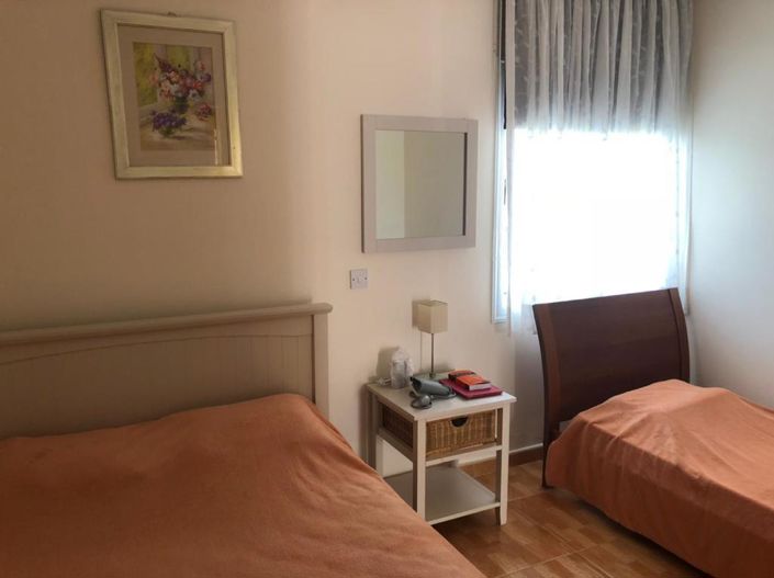 Image No.10-2 Bed House for sale