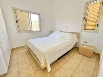 03c84537-97e7-45b7-bb6d-81c818f70541