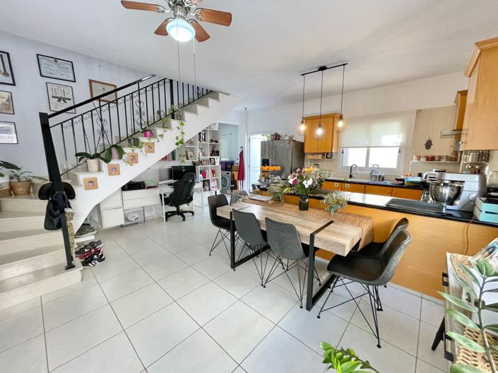 Image No.7-4 Bed House for sale