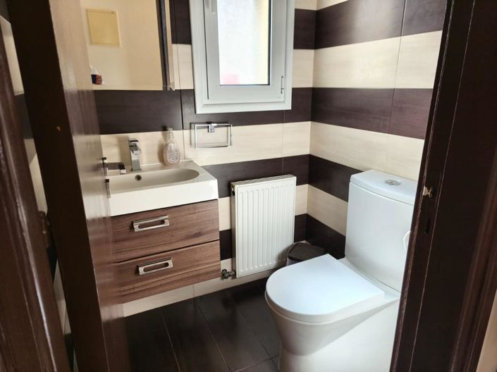 Image No.13-3 Bed House for sale