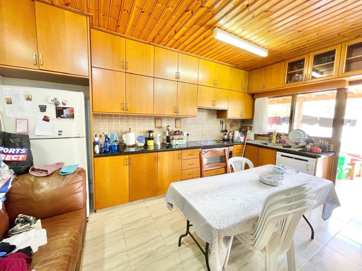 Image No.10-3 Bed House for sale