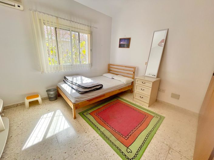 Image No.12-2 Bed House for sale