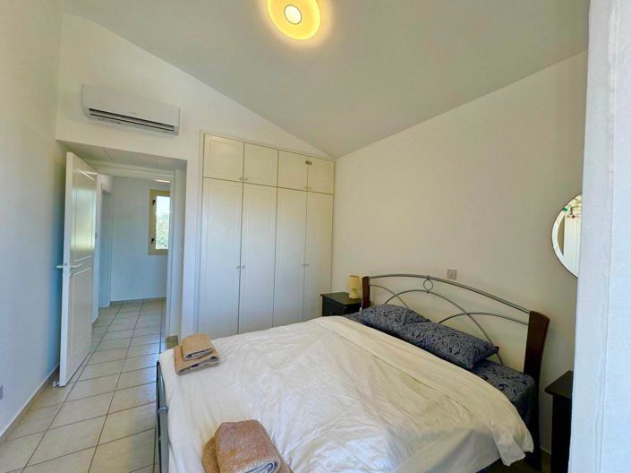 Image No.6-2 Bed House for sale