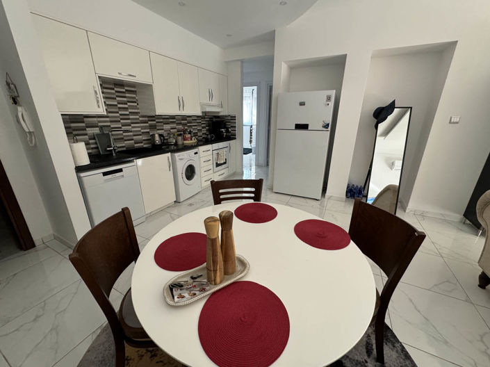 Image No.8-3 Bed Apartment for sale