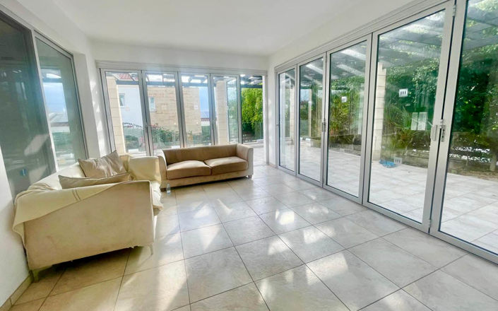 Image No.8-3 Bed House for sale