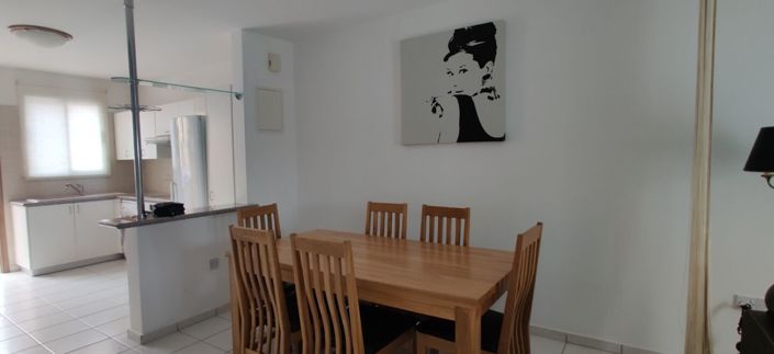 Image No.4-2 Bed House for sale