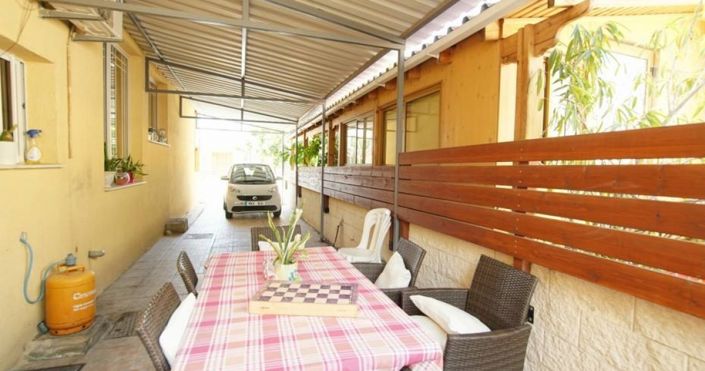 Image No.11-6 Bed House for sale