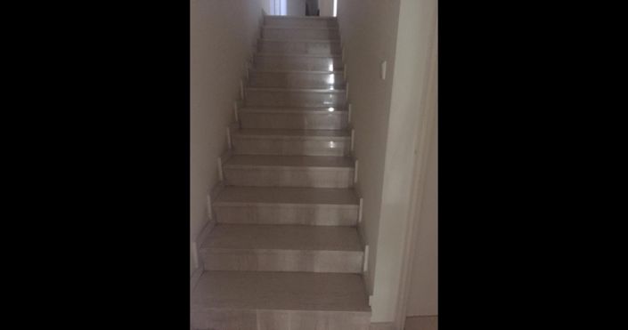 Image No.5-6 Bed House for sale