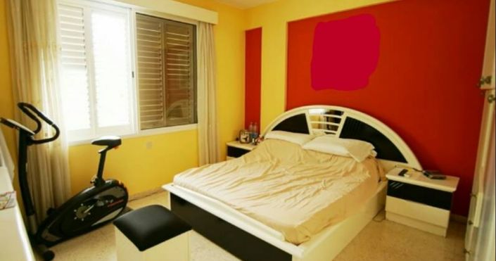 Image No.8-6 Bed House for sale