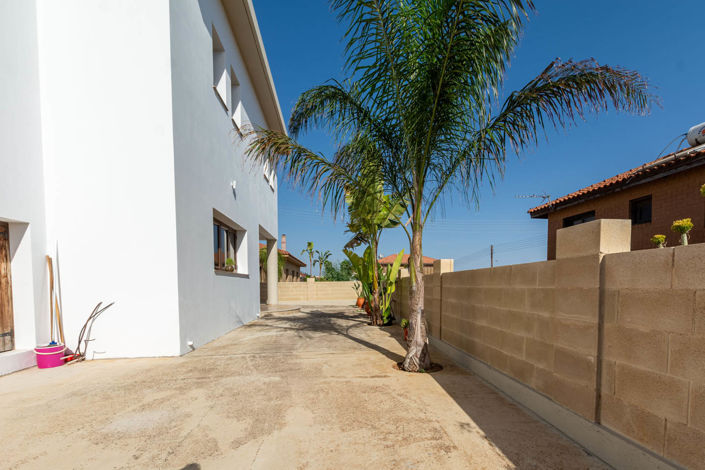 Image No.2-Maison de 4 chambres à vendre à Chypre