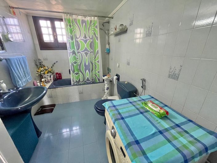 Image No.17-3 Bed House for sale