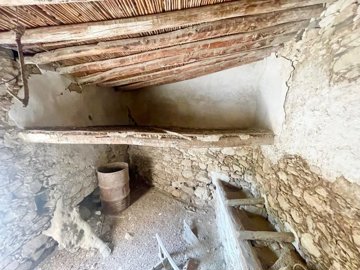 house-for-renovation-for-sale-cyprus-paphos49