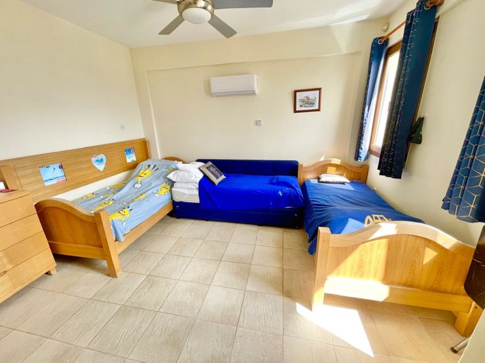 Image No.17-3 Bed House for sale