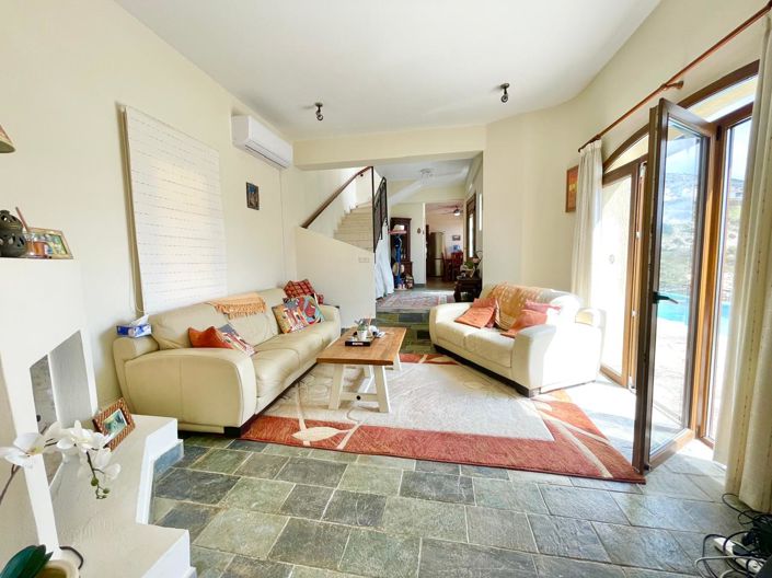 Image No.7-3 Bed House for sale