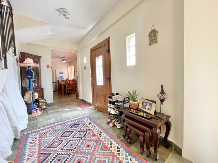 Image No.9-3 Bed House for sale