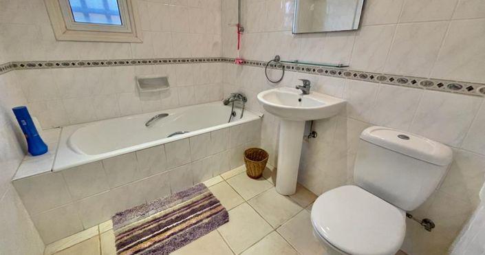 Image No.5-3 Bed House for sale