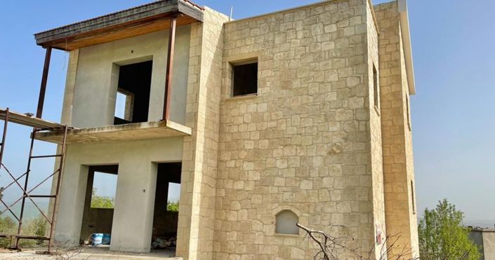 Image No.2-4 Bed House for sale