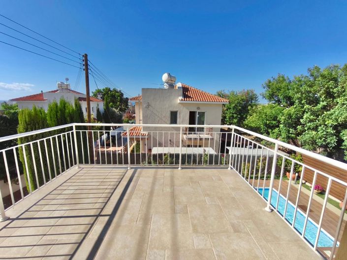 Image No.10-3 Bed House for sale