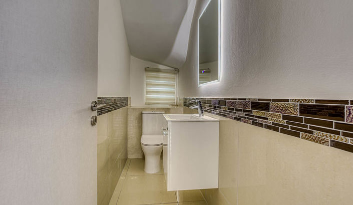 Image No.7-4 Bed House for sale