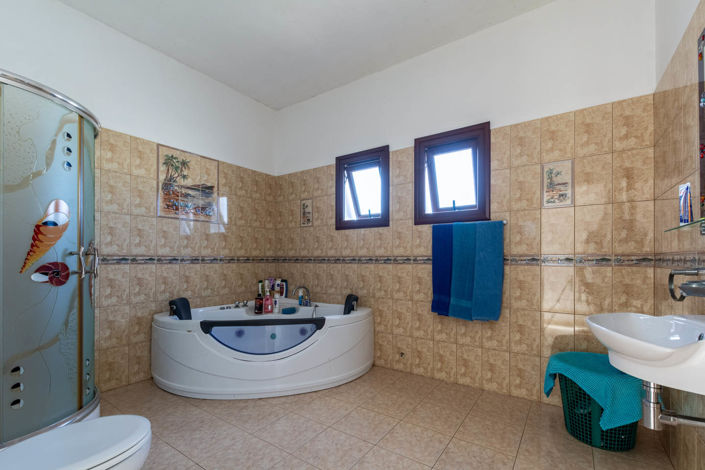 Image No.17-Maison de 4 chambres à vendre à Chypre