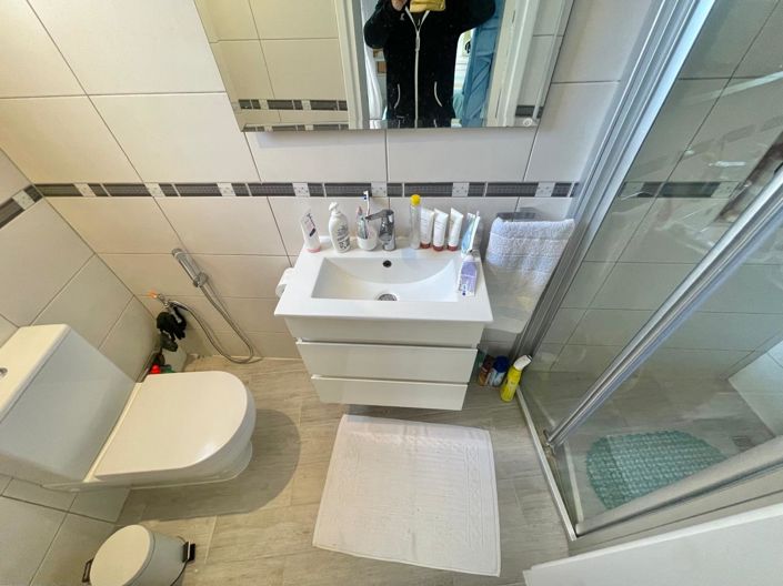 Image No.18-3 Bed House for sale