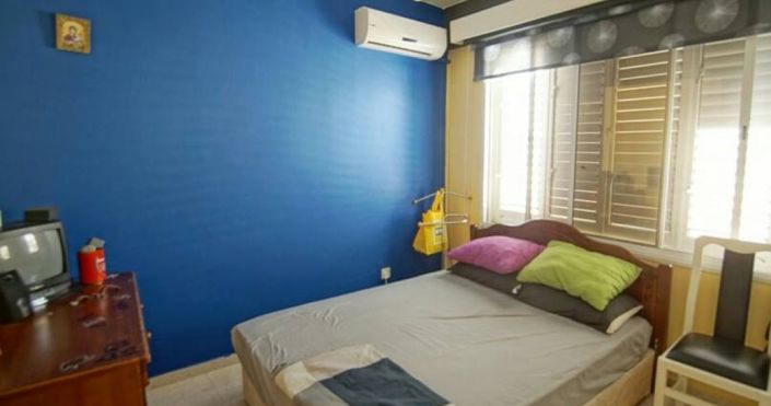 Image No.6-6 Bed House for sale