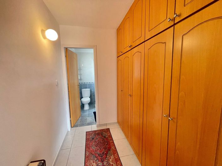 Image No.14-3 Bed House for sale