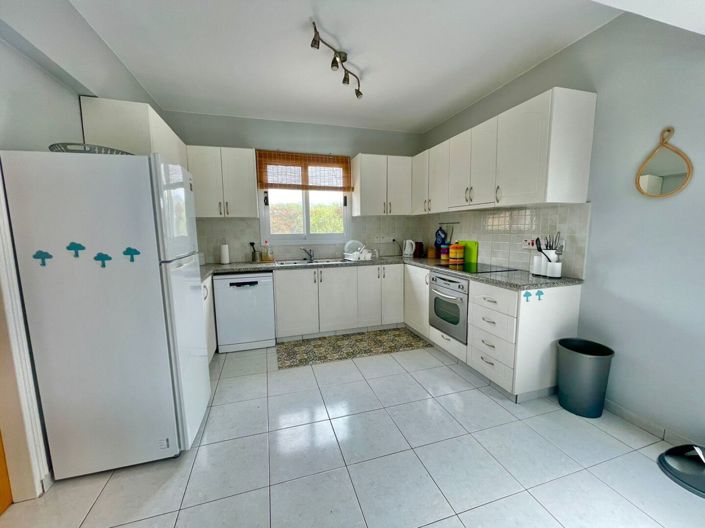 Image No.13-3 Bed House for sale