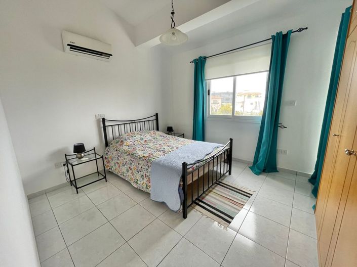 Image No.17-3 Bed House for sale