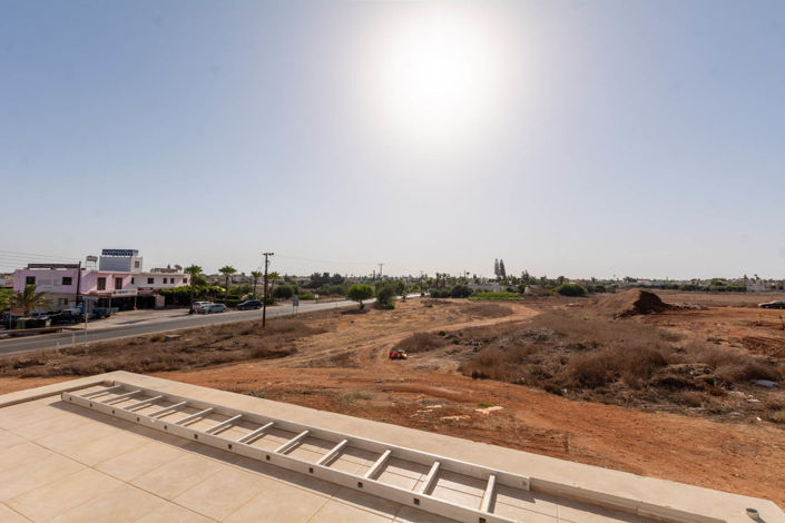 Image No.21-Maison de 4 chambres à vendre à Chypre