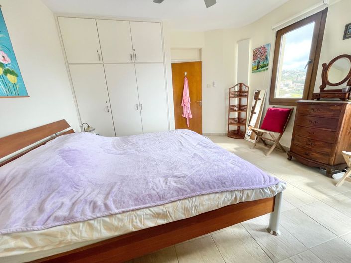 Image No.14-3 Bed House for sale
