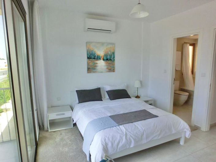 Image No.7-2 Bed House for sale