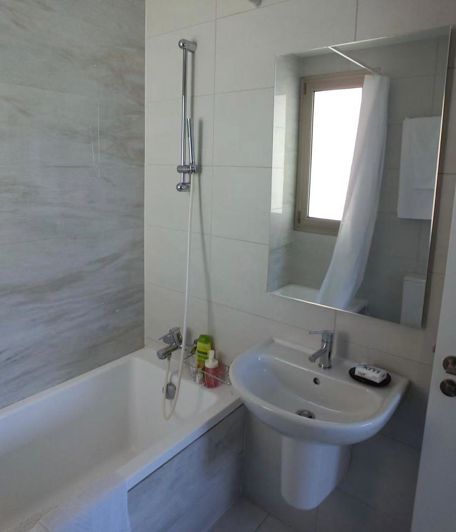 Image No.9-2 Bed House for sale